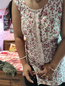 Floral Print Kurta with Lace Detail