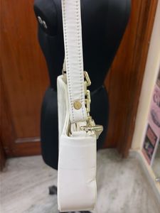 Chic White Chain Shoulder Bag