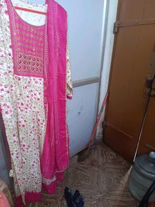 New unused kurti with dupatta set ❤️✨