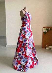 Stunning Floral Print Halter Neck Gown❤️🎀