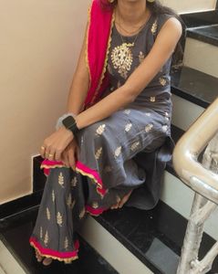 Elegant Grey Kurta Set with Pink Dupatta