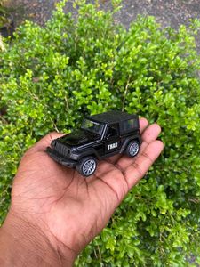 Mahindra Thar Die-Cast Model Car three colours ava