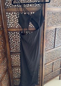 Brand new Zara celebs favourite Cut out Midi dress