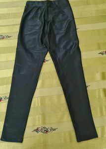 ZARA Shiny leggings with an elasticated waistband
