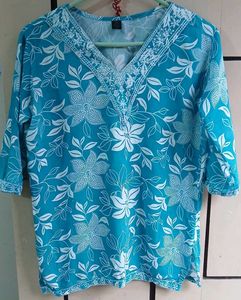 Turquoise Floral Embroidered Kurta🩵
