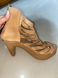 Stylish Tan Glazed Wedge Sandals