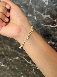 White Tulip Bracelet 🦢