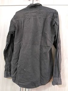 Men's Dark Grey Button-Up Shirt