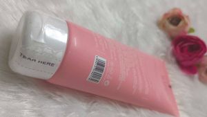 Dot &amp; Key Face Wash