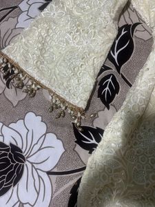 Elegant White Kurta Set with Embellishments