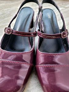Chic Burgundy Slingback Heels