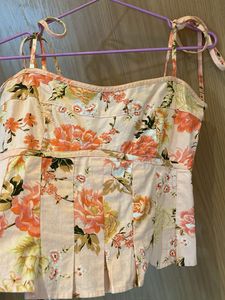 Pink Floral Tie-Up Top 🌸