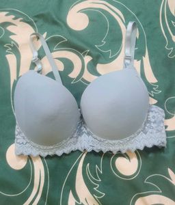 Comfortable Lace Trimmed Bra