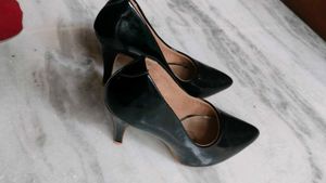 Classic Black Pointed Toe Ballet Flats