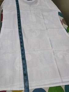Elegant White Chikankari Kurta