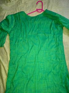 Green Embroidered Kurta