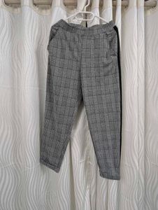 H&amp;M checked Tapered Pants