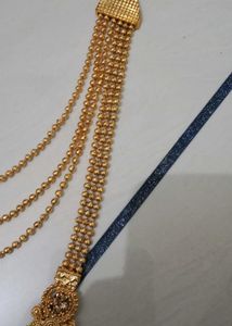 Elegant Gold Necklace and Earring Set