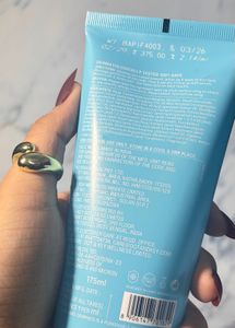 Dot &amp; Key Face Wash + trial pack freebies