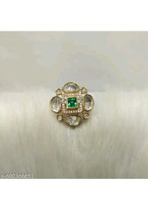 Stunning Emerald and Diamond Ring