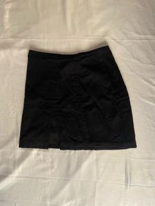 H&amp;M Black Mini Skirt 🖤