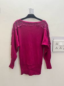 Women Embellish Pullover