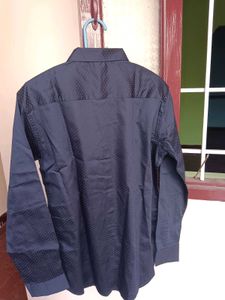 Men's Textured Navy Blue Shirt