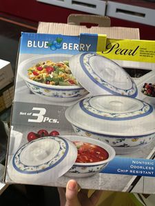 Set of 3 serving bowls