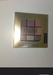 Lakme Eyeshadow shade: E2 Blush Bloom
