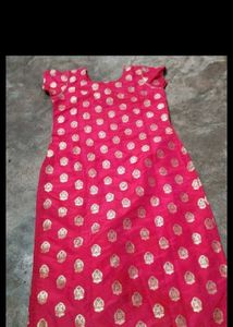 Elegant Pink Kurta with Gold Motifs
