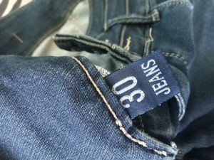 Scratchable Skinny Jeans