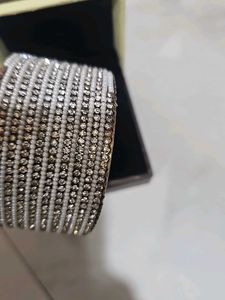 Stunning Multi-Row Pearl and Diamond-Style Traditi