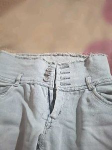 Light Wash Distressed Jeans