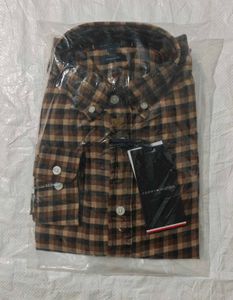 Tommy Hilfiger Plaid Button-Down Shirt
