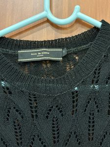 Chic Black Knit Midi Dress
