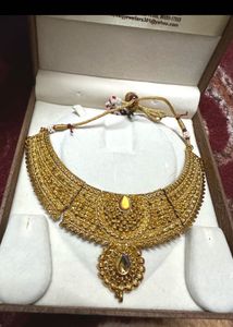 Exquisite Gold Necklace in 3 pieces model as shown