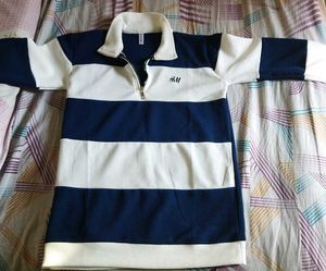 A Blue-White full Slevess T-shirt