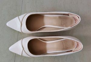 White Pumps