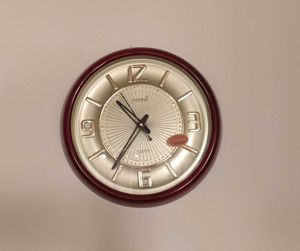 Classic wall clock 🤎