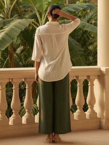 Elegant Off-White Embroidered Kurta Top