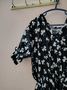 Cute Black &amp; White Floral Dress