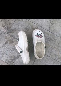 crocs and slipper / slider