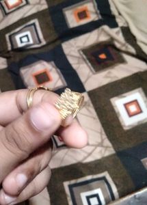 Gold Tone Embellished Ring Set of 5