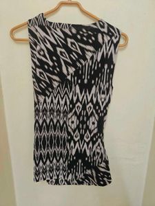 Stylish Sleeveless Black & White Top