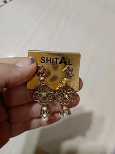 SALE!SALE😱 TRADITIONAL EARRINGS (JHUMKIS)😍For 1