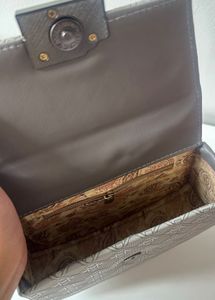 Chic Textured Grey Crossbody Bag
