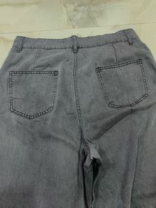 unisex baggy jeans