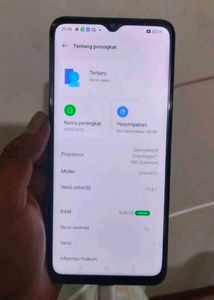 Pre-loved Smartphone with Fun Wallpaper
