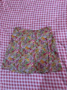 Floral stretchable Print Mini Skirt
