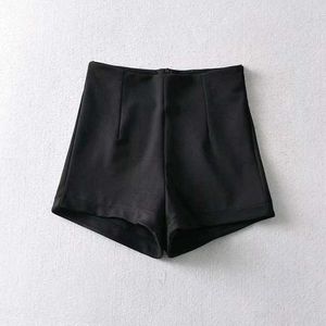 High-Waisted Black Mini Shorts🌺✨️